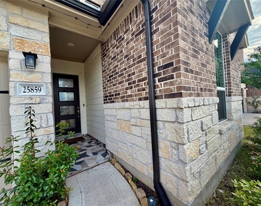 25859 Rippey Glen Drive - Photo Thumbnail 4