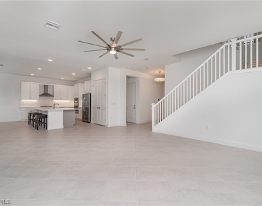 12750 Woodbury Drive - Photo Thumbnail 8