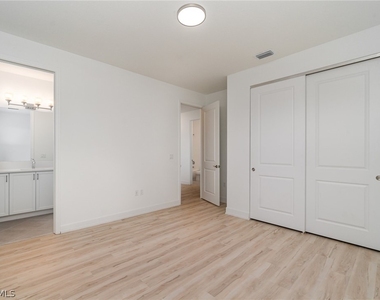 12750 Woodbury Drive - Photo Thumbnail 19
