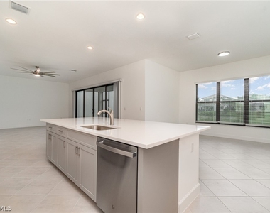 12750 Woodbury Drive - Photo Thumbnail 6