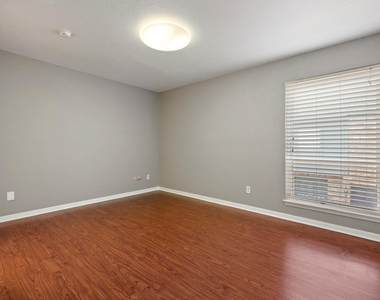 6111 Beverly Hill Street - Photo Thumbnail 14