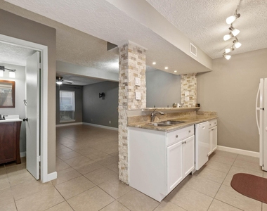 6111 Beverly Hill Street - Photo Thumbnail 2
