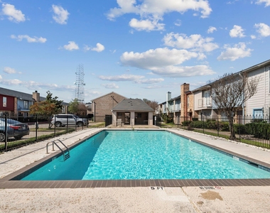 6111 Beverly Hill Street - Photo Thumbnail 18
