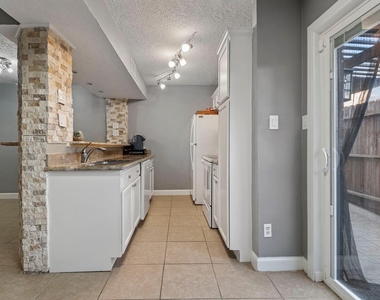 6111 Beverly Hill Street - Photo Thumbnail 3