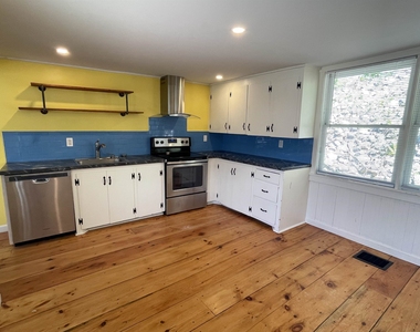 21 East Bow - Photo Thumbnail 3