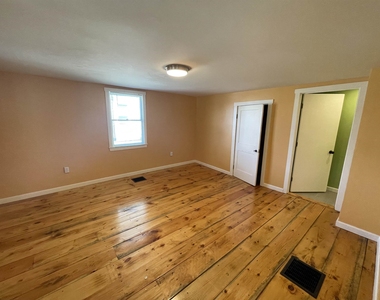 21 East Bow - Photo Thumbnail 12
