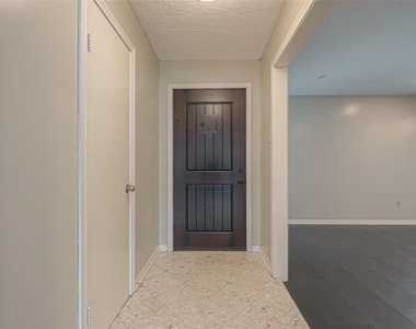 11406 High Star Drive - Photo Thumbnail 4