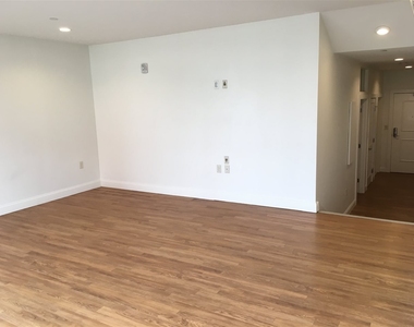 875 Elm - Photo Thumbnail 11