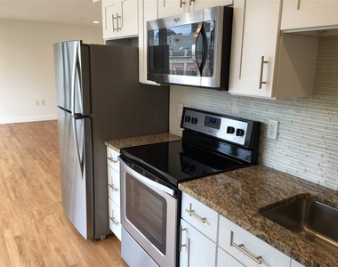 875 Elm - Photo Thumbnail 20