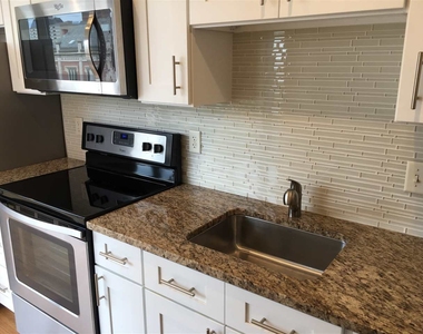 875 Elm - Photo Thumbnail 19