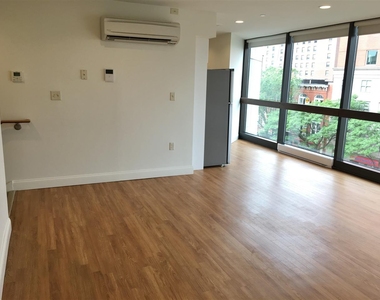 875 Elm - Photo Thumbnail 13