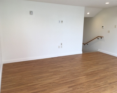 875 Elm - Photo Thumbnail 12