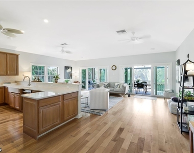 2130 Sunset Circle - Photo Thumbnail 16