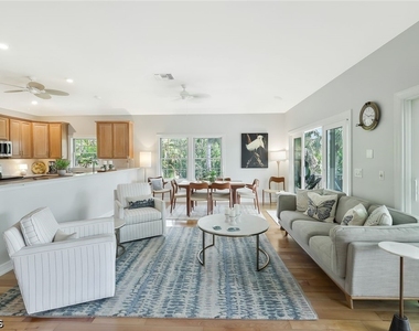 2130 Sunset Circle - Photo Thumbnail 8
