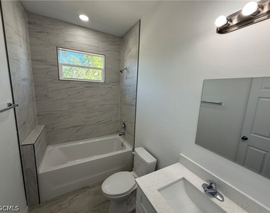 1115 Cove Street E - Photo Thumbnail 12