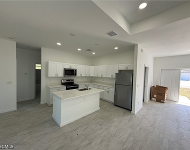 1115 Cove Street E - Photo Thumbnail 2