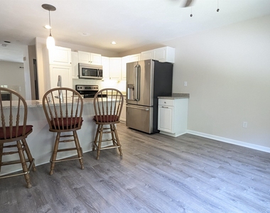1465 Hooksett - Photo Thumbnail 2