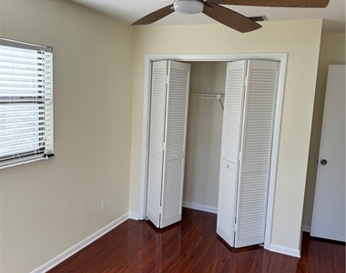 1716 Se 6th Street - Photo Thumbnail 33