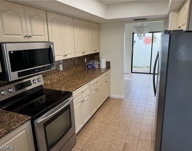 1716 Se 6th Street - Photo Thumbnail 27