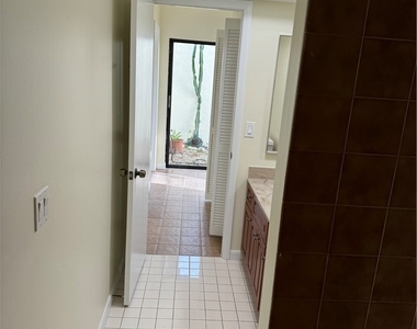 1716 Se 6th Street - Photo Thumbnail 31