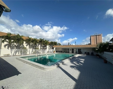 1830 Maravilla Avenue - Photo Thumbnail 1