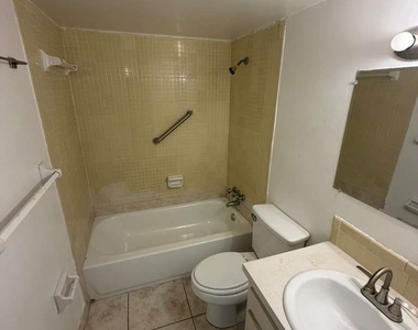 1830 Maravilla Avenue - Photo Thumbnail 22
