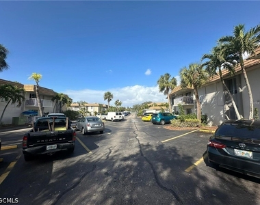 1830 Maravilla Avenue - Photo Thumbnail 3