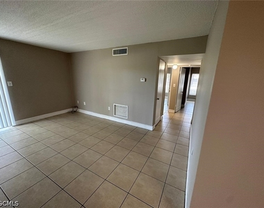 1830 Maravilla Avenue - Photo Thumbnail 14