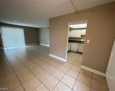 1830 Maravilla Avenue - Photo Thumbnail 12