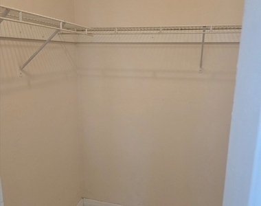 245 Meadow Road - Photo Thumbnail 11