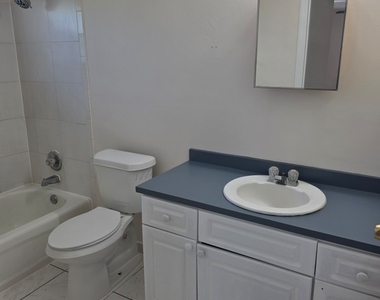 245 Meadow Road - Photo Thumbnail 10