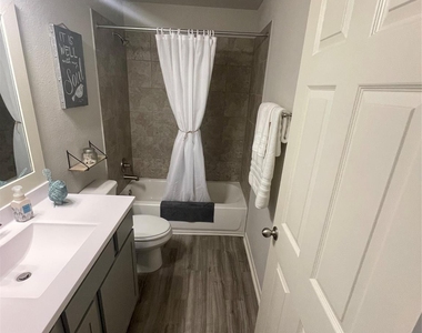 748 Wedgewood Park - Photo Thumbnail 28