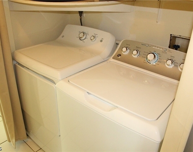 1811 Se 15th Place - Photo Thumbnail 9