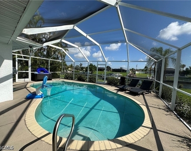 1201 Se 32nd Terrace - Photo Thumbnail 15