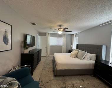 1201 Se 32nd Terrace - Photo Thumbnail 36
