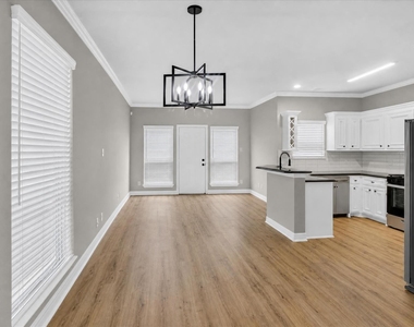 3323 Dennis Street - Photo Thumbnail 3