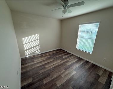 4409 Garden Boulevard - Photo Thumbnail 2