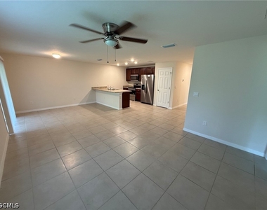 4409 Garden Boulevard - Photo Thumbnail 5