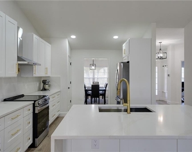 2822 Nw 7th Terrace - Photo Thumbnail 15