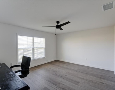 2822 Nw 7th Terrace - Photo Thumbnail 20