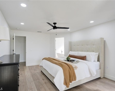 2822 Nw 7th Terrace - Photo Thumbnail 28