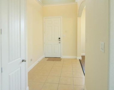 1327 Graham Trace Lane - Photo Thumbnail 6