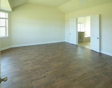 1327 Graham Trace Lane - Photo Thumbnail 13