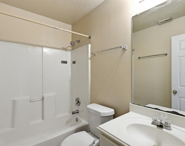 15738 Boonridge Road - Photo Thumbnail 8