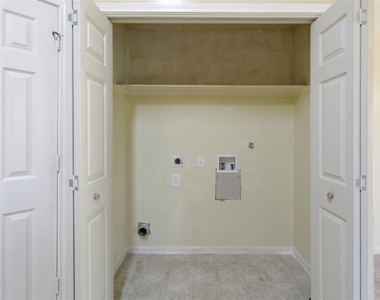 15738 Boonridge Road - Photo Thumbnail 13