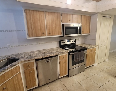 1202 Cape Coral Parkway W - Photo Thumbnail 22