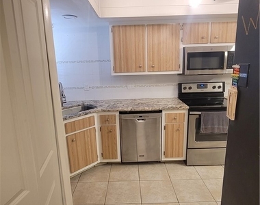 1202 Cape Coral Parkway W - Photo Thumbnail 21