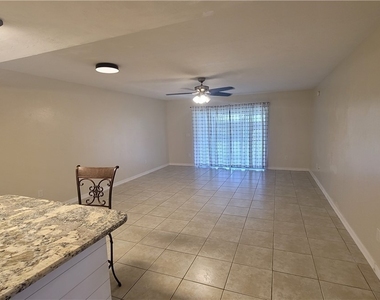 1202 Cape Coral Parkway W - Photo Thumbnail 5