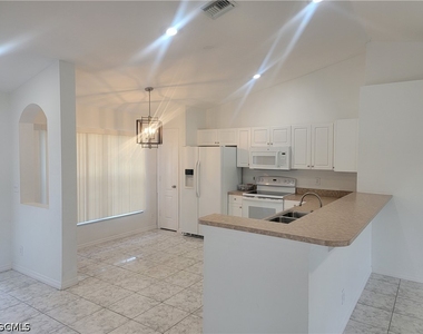 3802 11th Street Sw - Photo Thumbnail 4