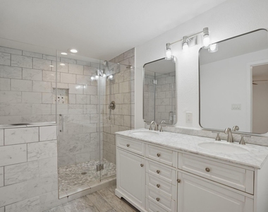 5315 Bell Street - Photo Thumbnail 12